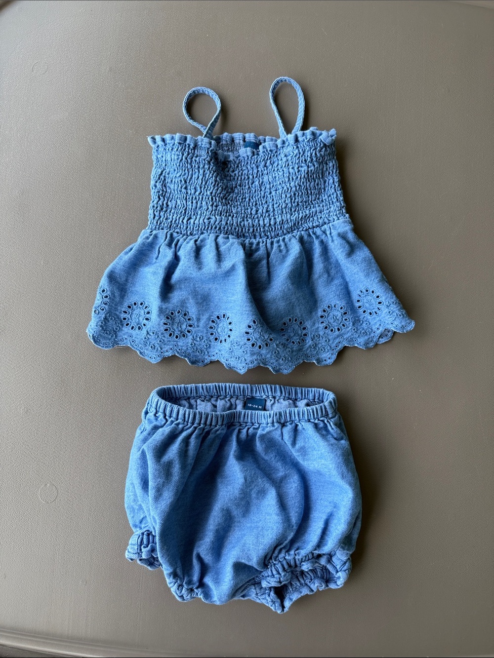 Old navy chambray baby set size 18-24m